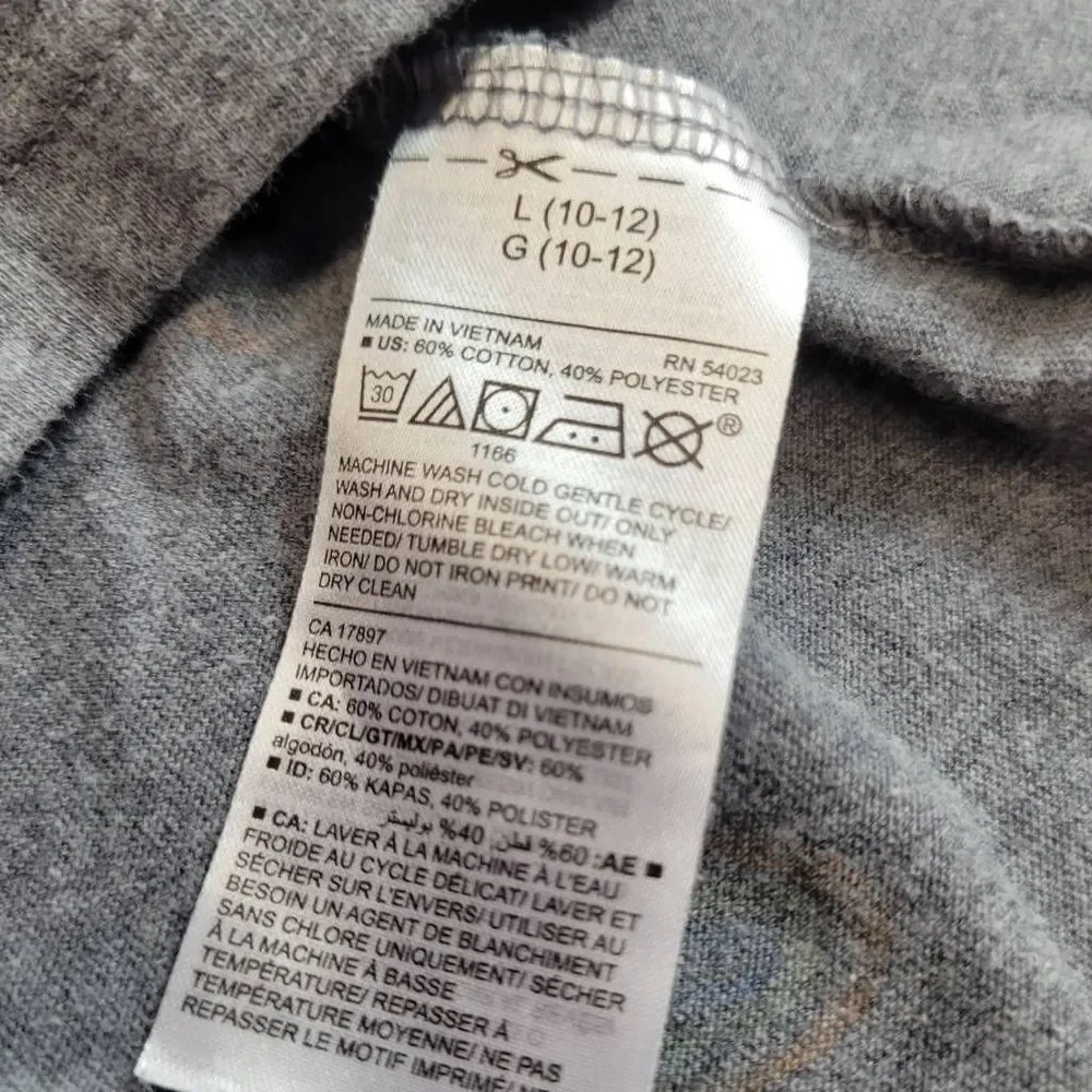 Old Navy rainbow shirt L10/12